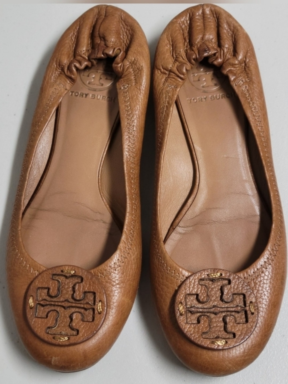 Tory Burch Reva Royal Tan Logo Ballet Flats Size 7M.